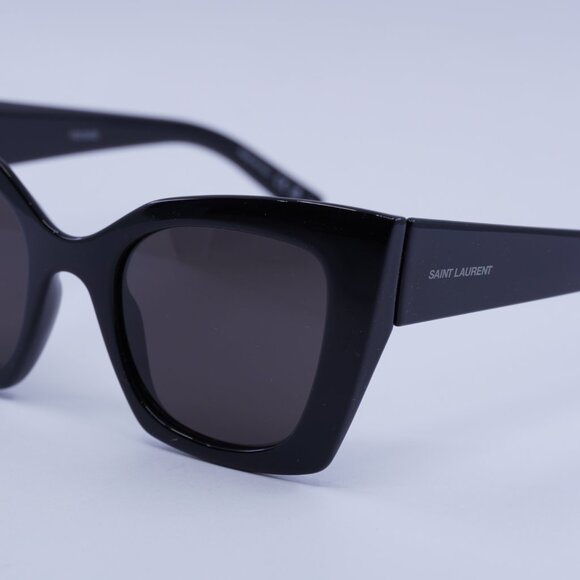Saint Laurent SL552 001 Sunglasses Black Cat Eye Frame, Black Lenses main image 8